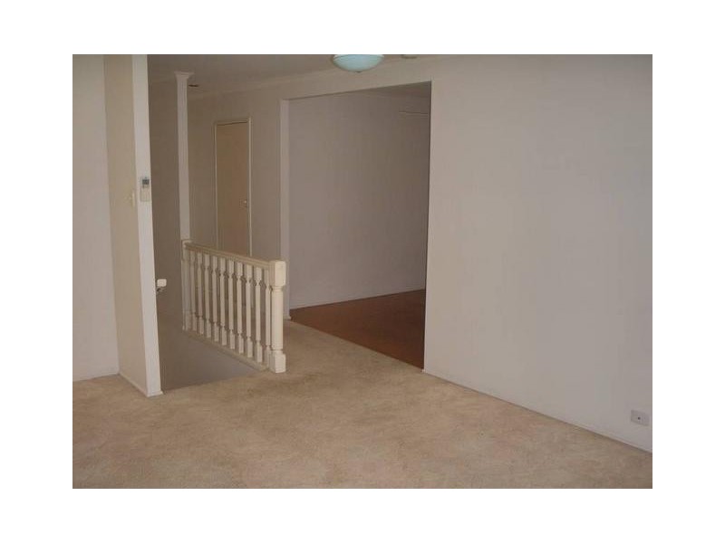 8 Hampshire Terrace, Albany Creek QLD 4035