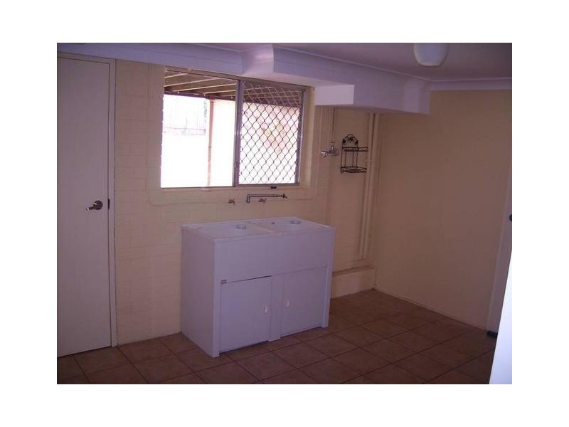 8 Hampshire Terrace, Albany Creek QLD 4035