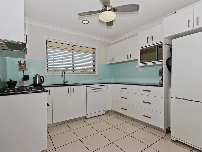 10 Essex Drive, Albany Creek QLD 4035