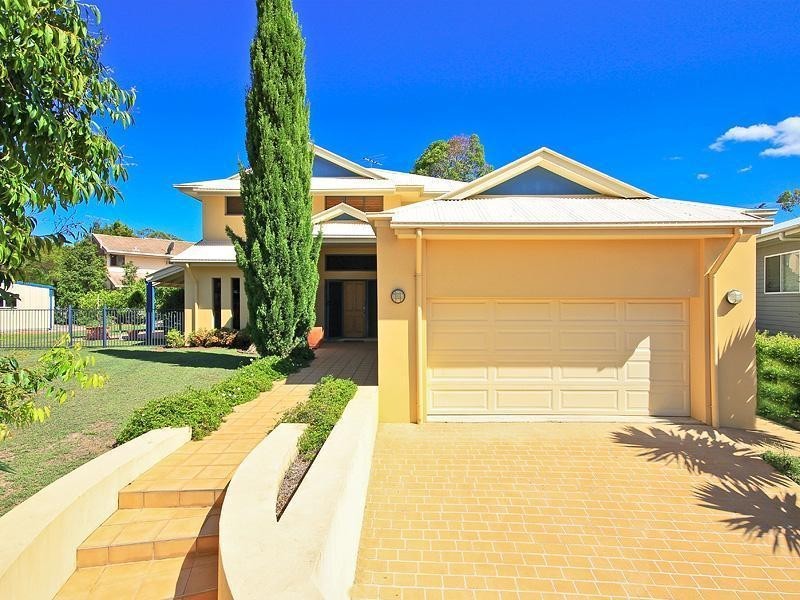 10 Camara Court, Eatons Hill QLD 4037