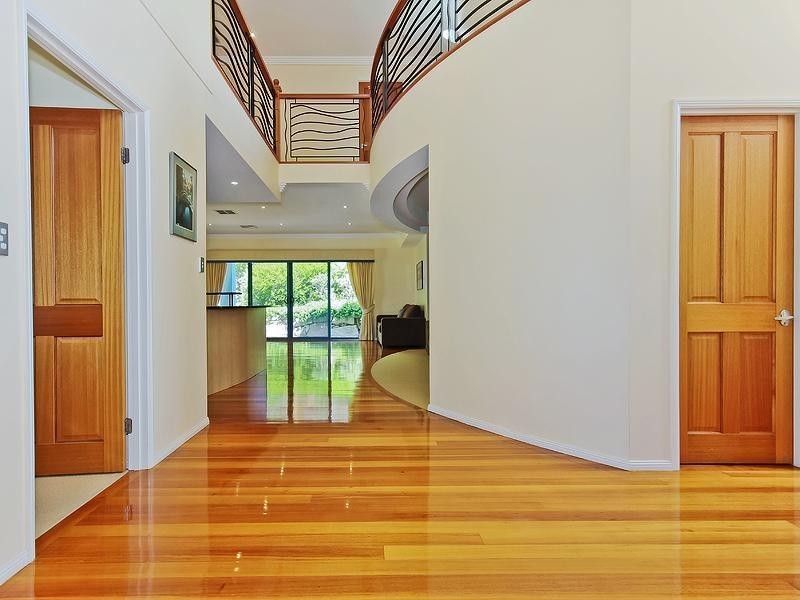 10 Camara Court, Eatons Hill QLD 4037