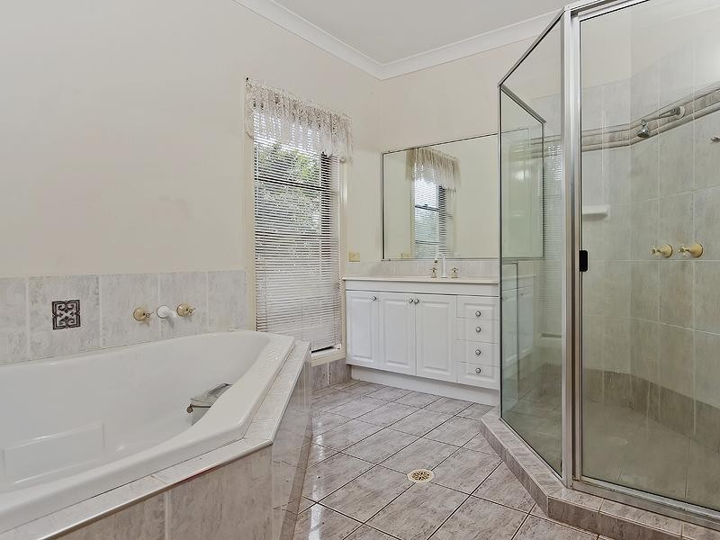 5 Black Bean Court, Albany Creek QLD 4035