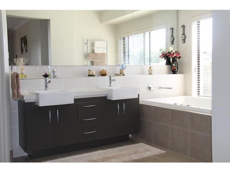 4 Wallaroo Circuit, North Lakes QLD 4509