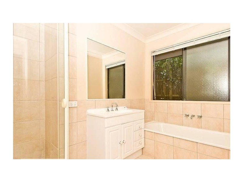 116 Saraband Drive, Eatons Hill QLD 4037