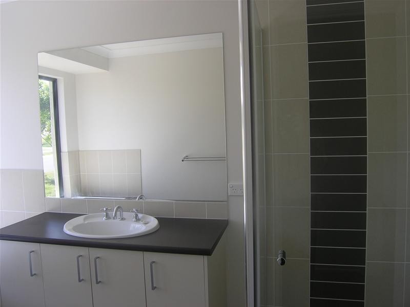 15 Crossing Drive, Eatons Hill QLD 4037