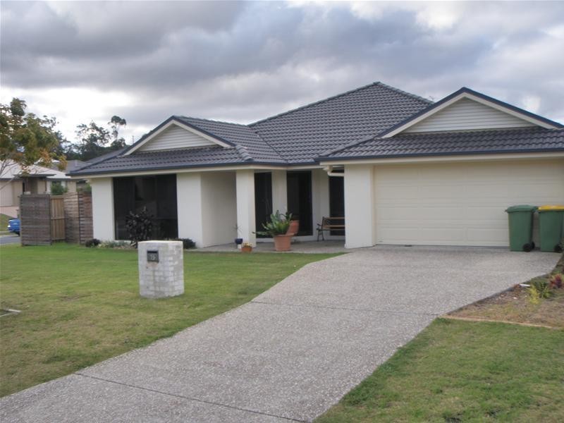 15 Crossing Drive, Eatons Hill QLD 4037