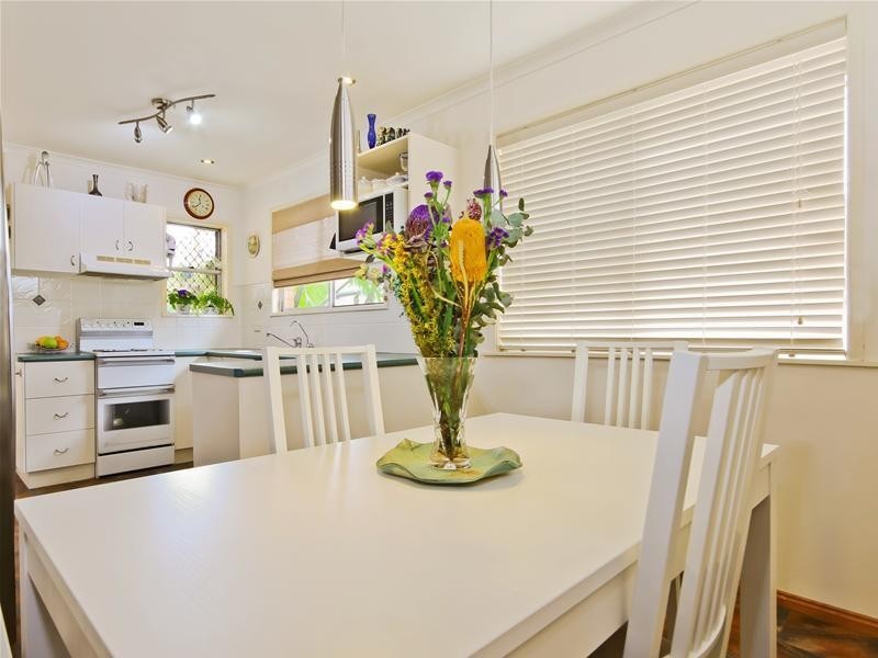 18 Bowen Avenue, Albany Creek QLD 4035