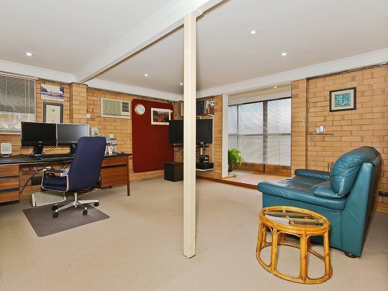 18 Bowen Avenue, Albany Creek QLD 4035