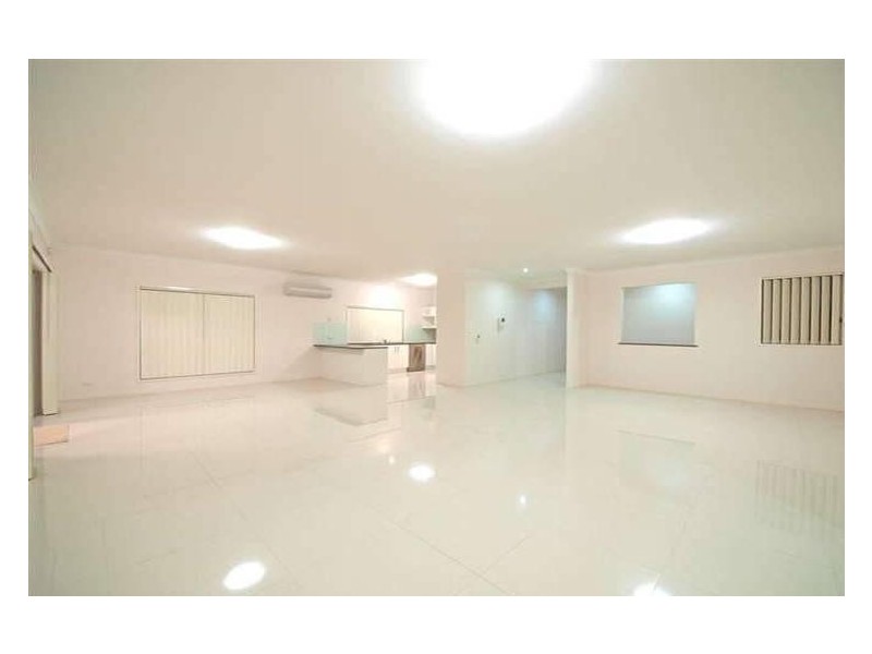 5 Sunbeam Court, Eatons Hill QLD 4037