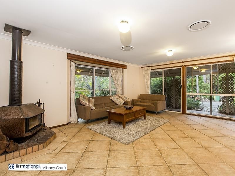 70 Cashmere Lane, Cashmere QLD 4500