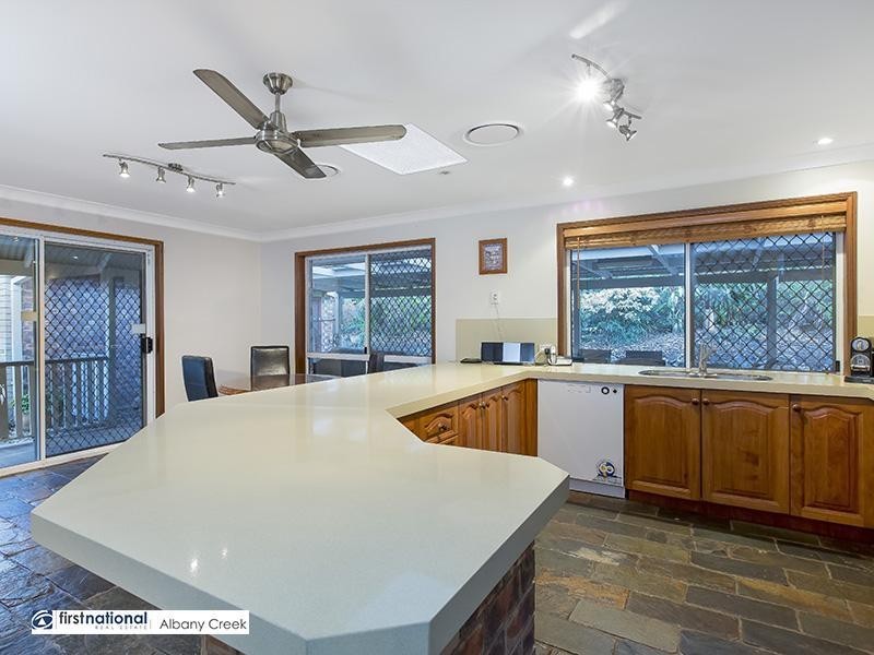 70 Cashmere Lane, Cashmere QLD 4500
