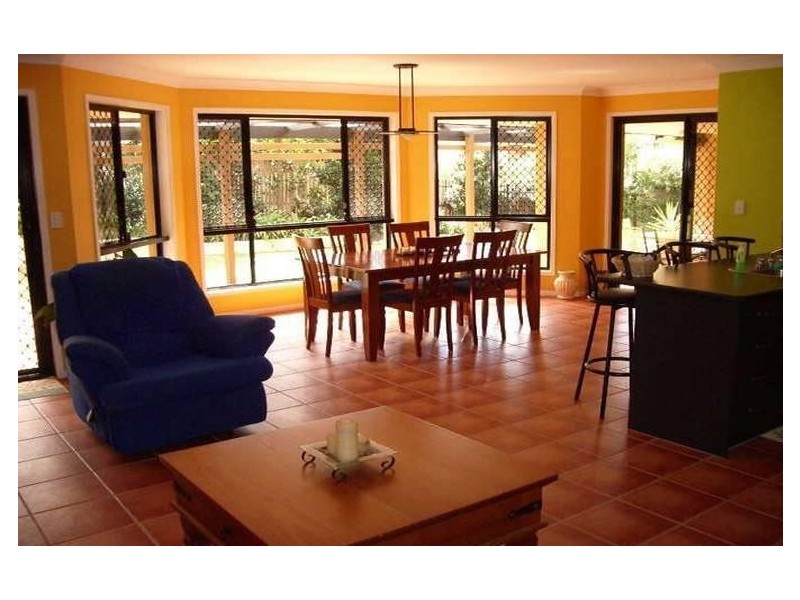 2 Major Court, Cashmere QLD 4500