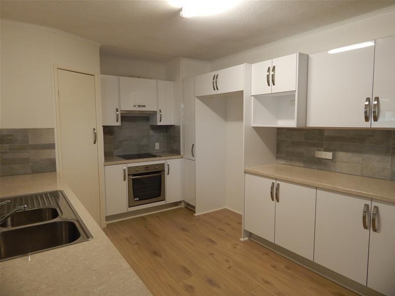 10 Bateman Street, Strathpine QLD 4500