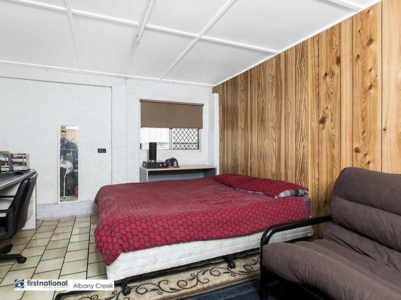 4 Hampshire Terrace, Albany Creek QLD 4035