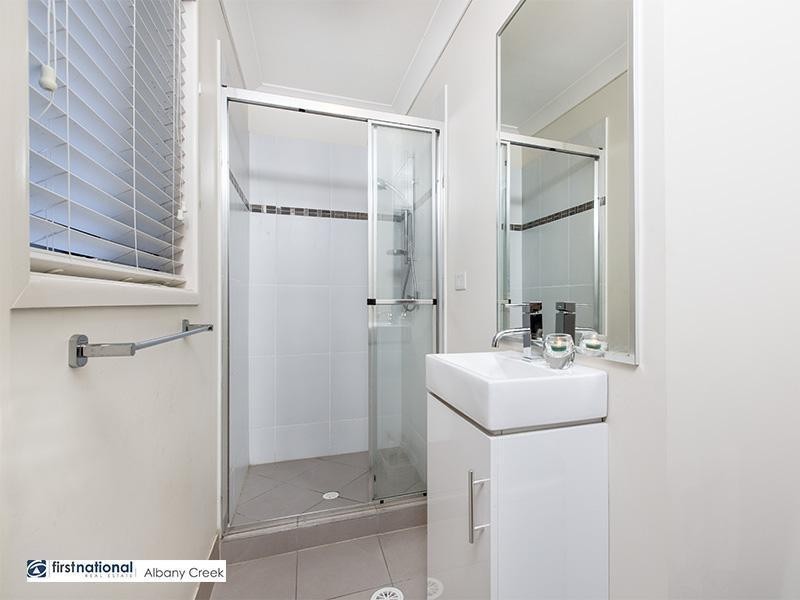 1 Crowe Close, Mcdowall QLD 4053