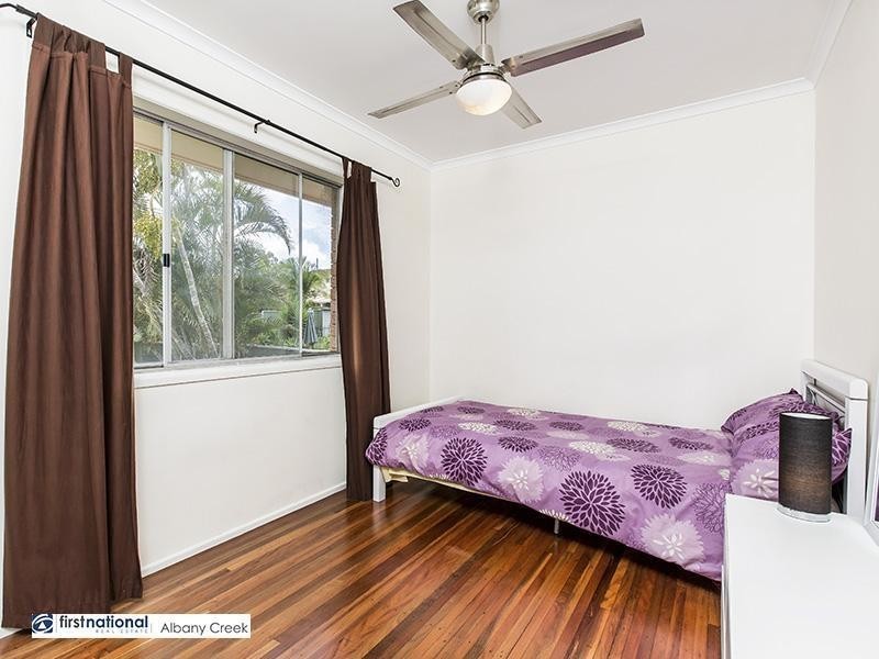 4 Hampshire Terrace, Albany Creek QLD 4035