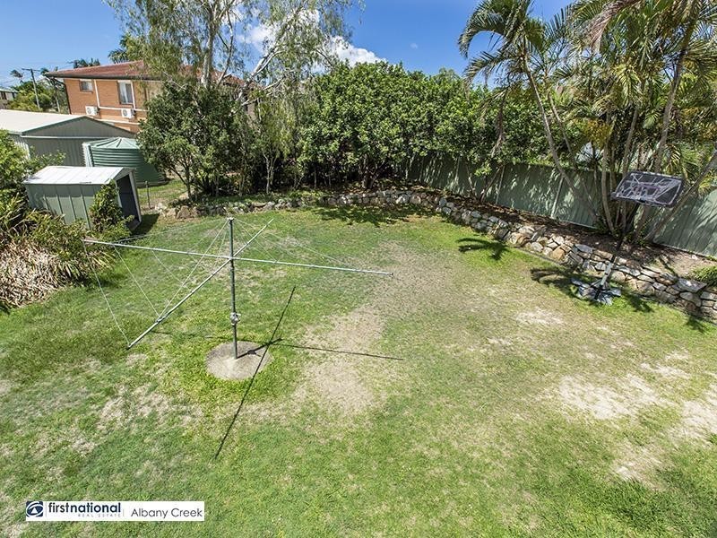 4 Hampshire Terrace, Albany Creek QLD 4035