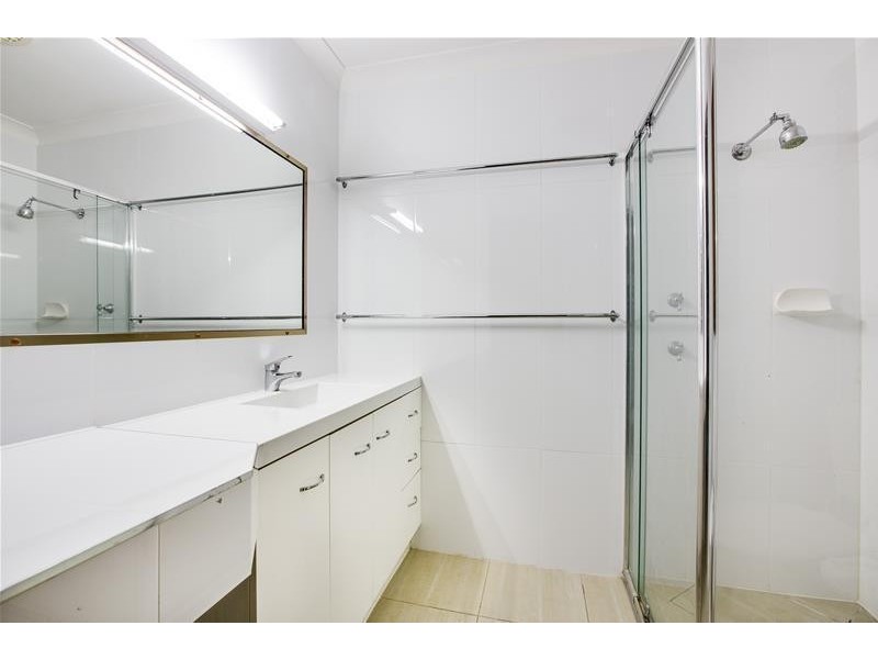 9 Barker Street, Cashmere QLD 4500