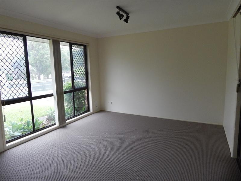 8 Frederick Street, Albany Creek QLD 4035