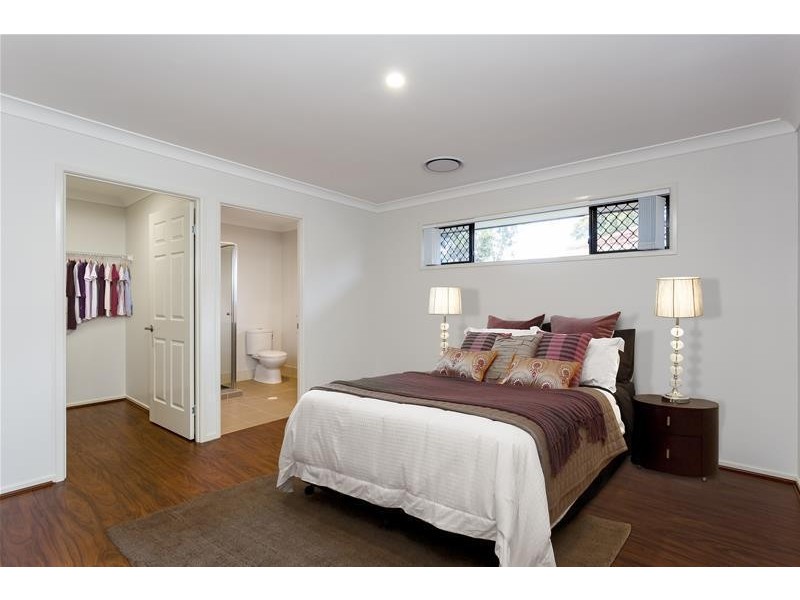 21 Grevillea Place, Bridgeman Downs QLD 4035