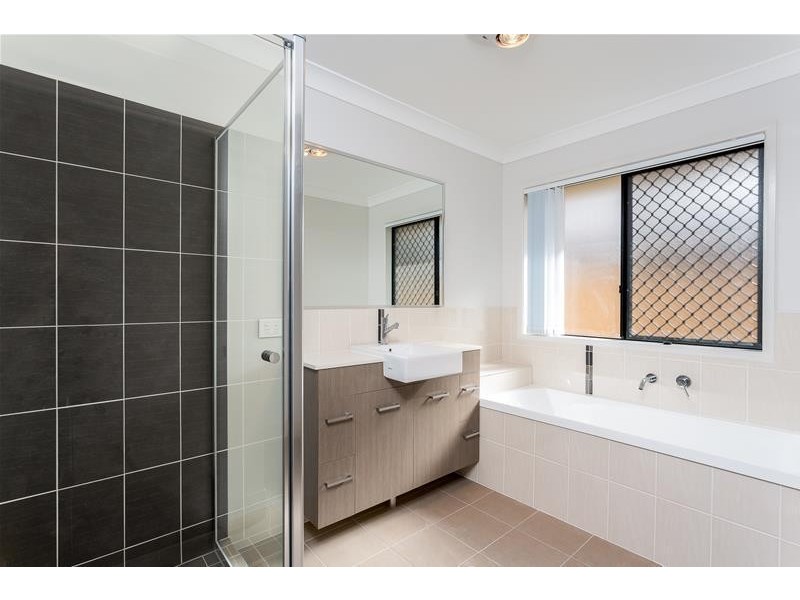 21 Grevillea Place, Bridgeman Downs QLD 4035