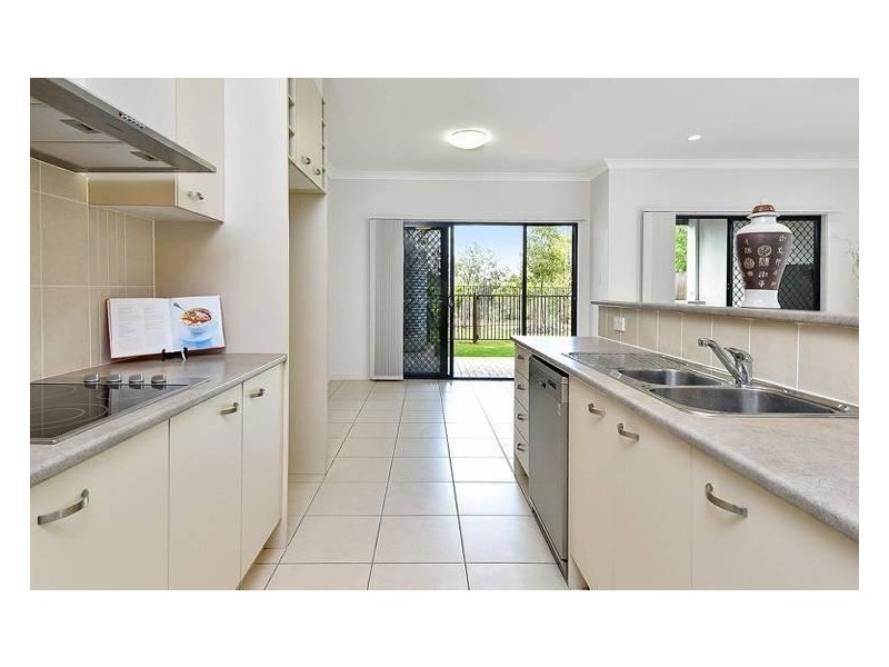 15/8 James Cash Court, Albany Creek QLD 4035