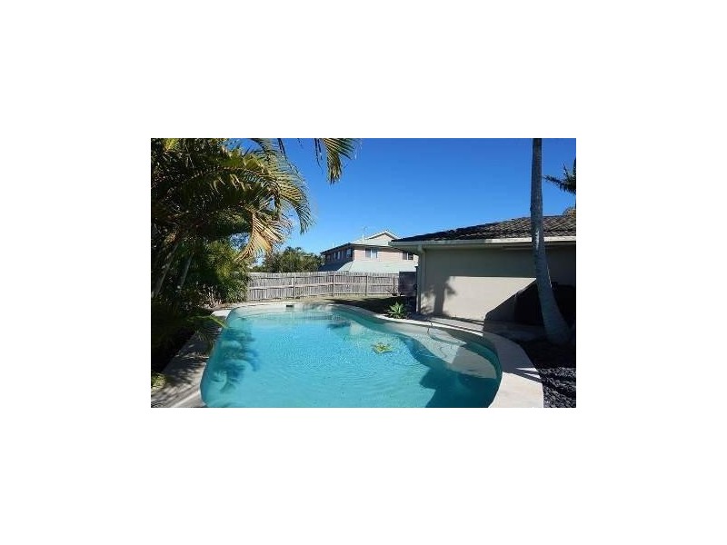 7 Atoll Crescent, Eatons Hill QLD 4037