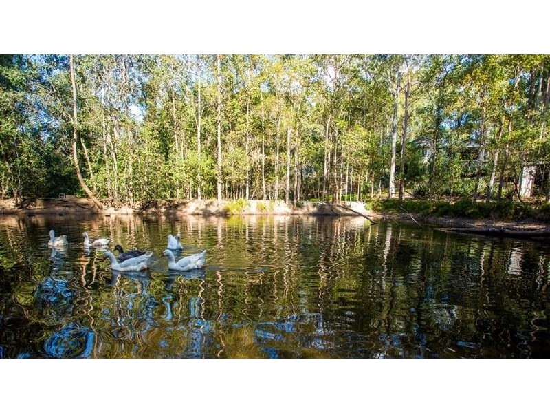 252 Eatons Crossing Road, Warner QLD 4500