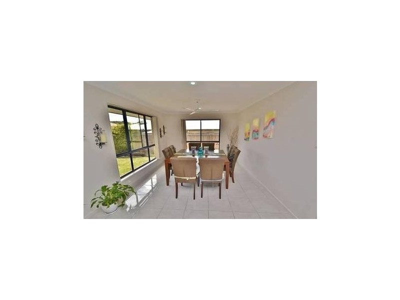 8 Silver Rock Court, Glass House Mountains QLD 4518