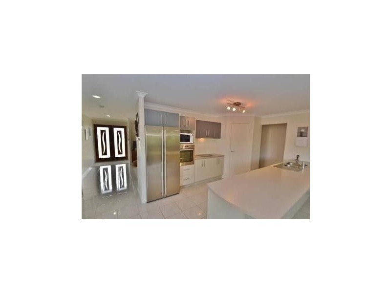8 Silver Rock Court, Glass House Mountains QLD 4518