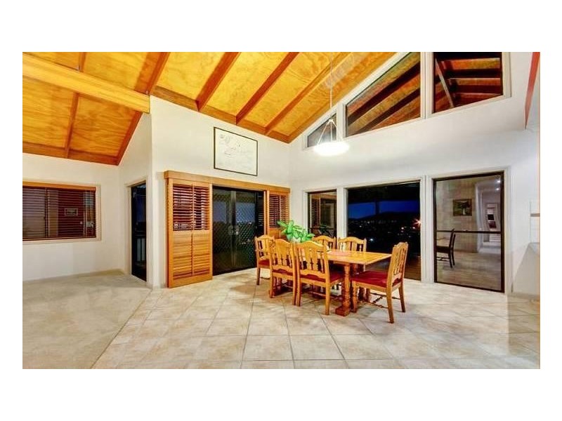 26 Yarraman Street, Arana Hills QLD 4054