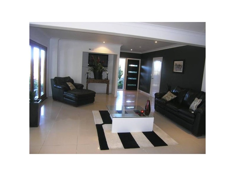 Eatons Hill QLD 4037