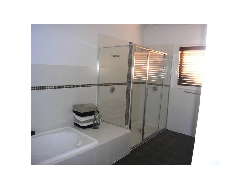 Eatons Hill QLD 4037