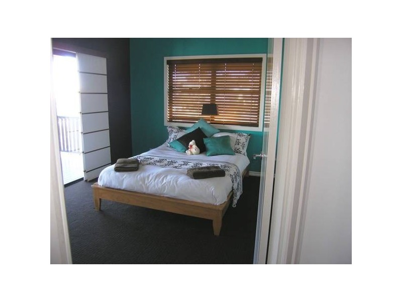 Eatons Hill QLD 4037