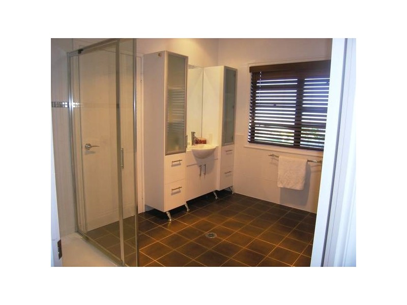 Eatons Hill QLD 4037