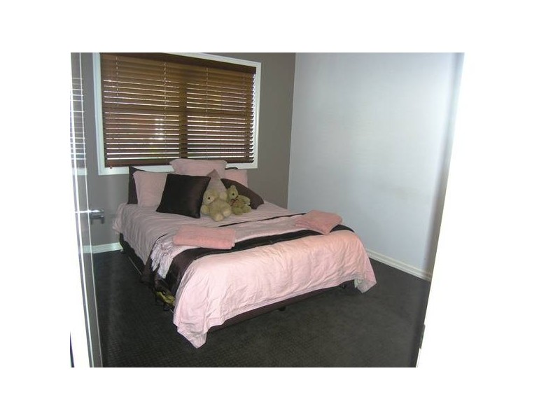 Eatons Hill QLD 4037