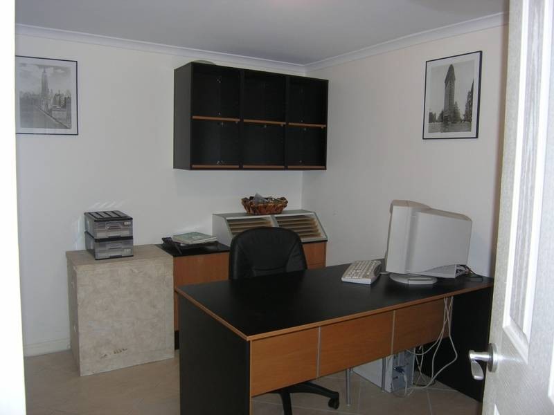 9 Olympus Court, Eatons Hill QLD 4037