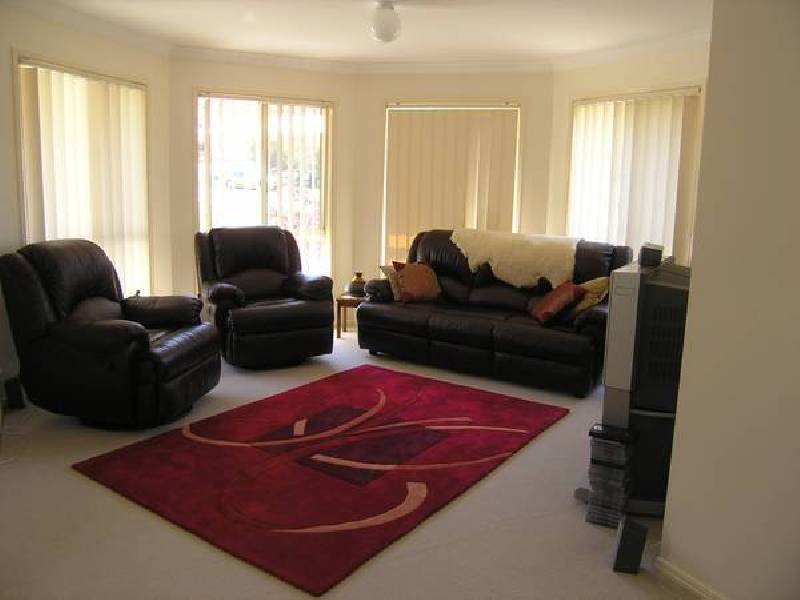 17 Granada Drive, Eatons Hill QLD 4037