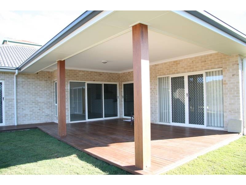 21 Bauple Street, Albany Creek QLD 4035