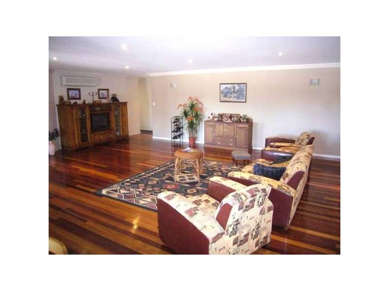 Eatons Hill QLD 4037