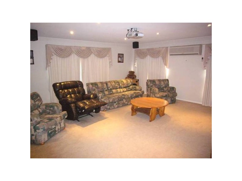 Eatons Hill QLD 4037