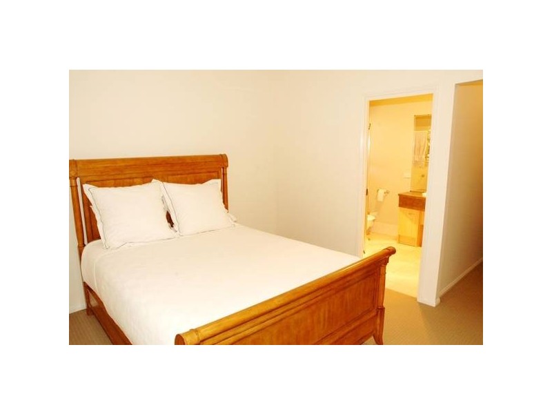 Eatons Hill QLD 4037