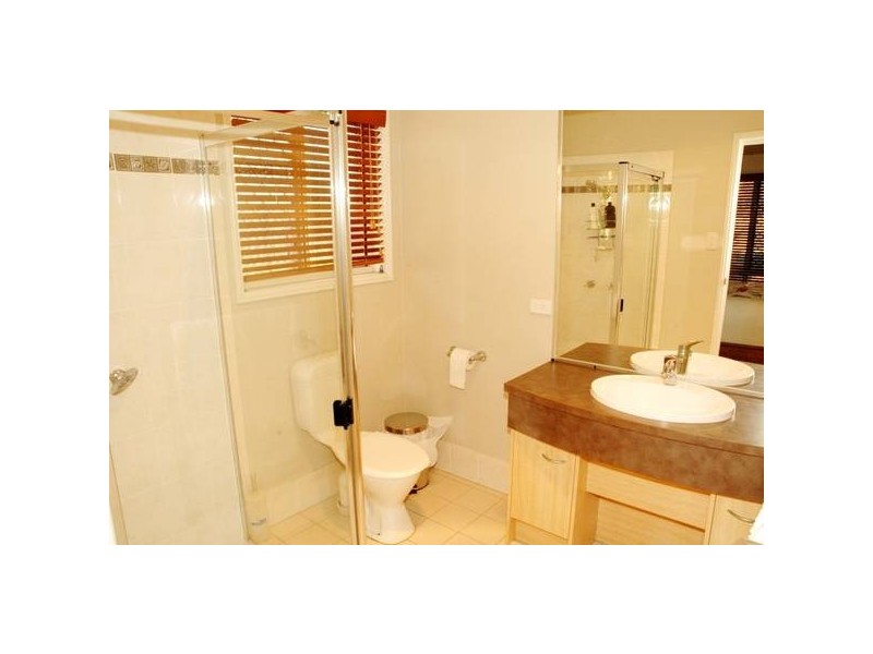 Eatons Hill QLD 4037