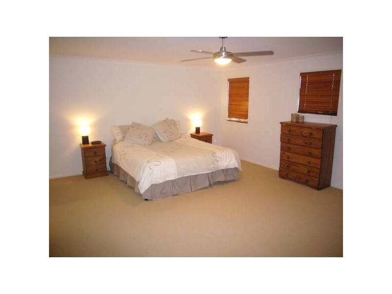 Eatons Hill QLD 4037