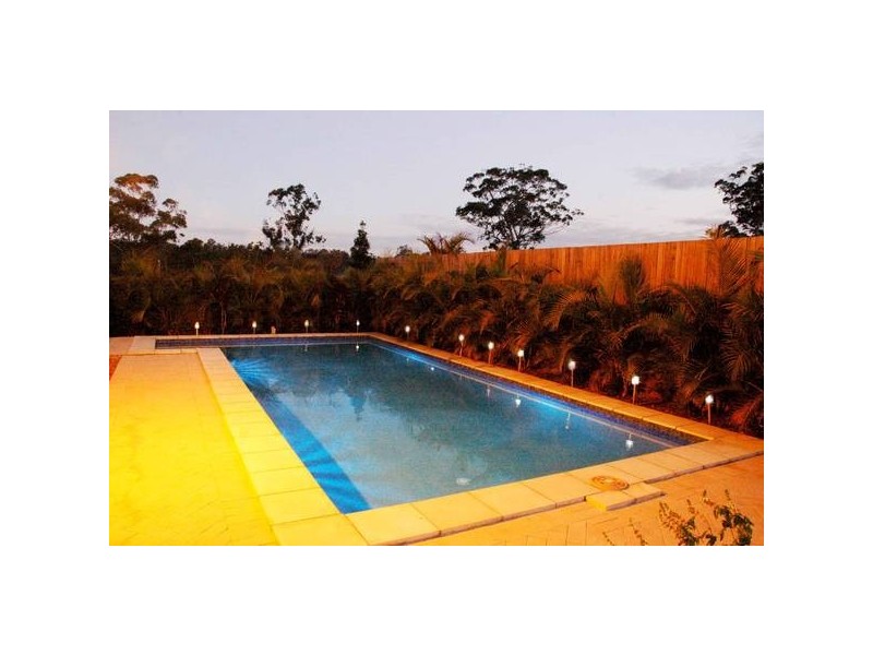 Eatons Hill QLD 4037