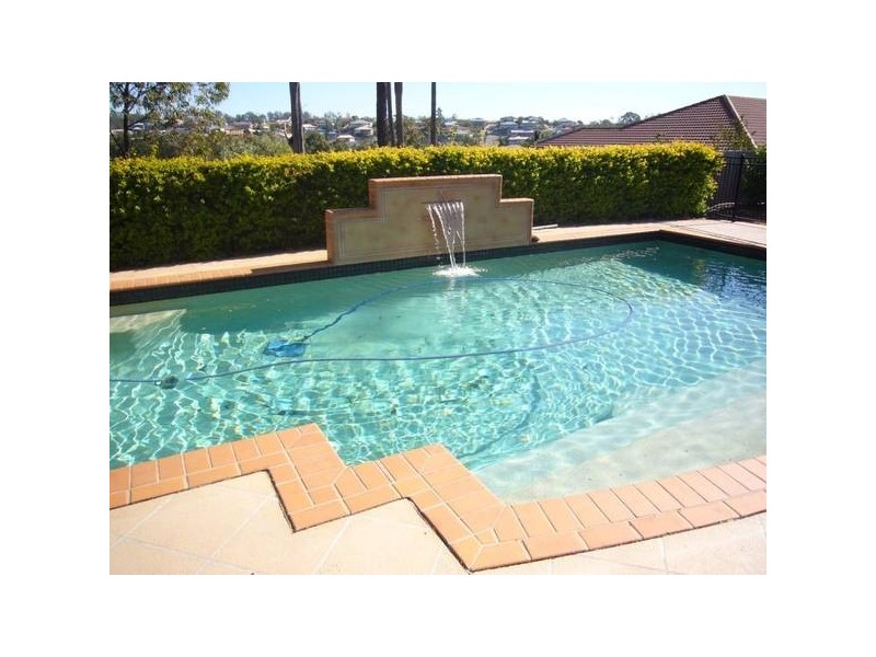 Eatons Hill QLD 4037