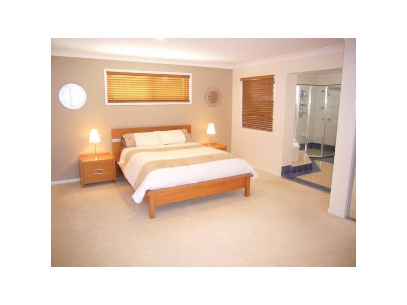 Eatons Hill QLD 4037