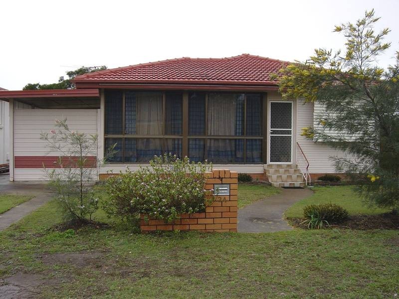 24 Pullford Street, Chermside West QLD 4032