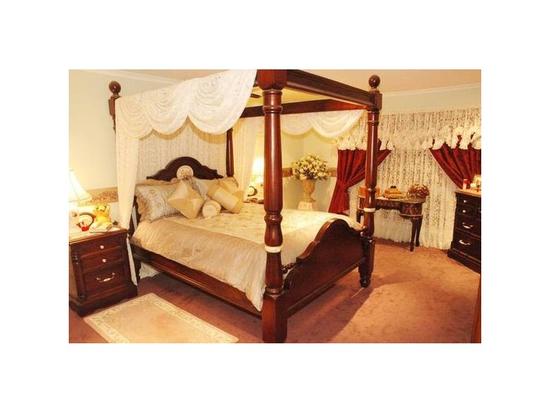 Eatons Hill QLD 4037