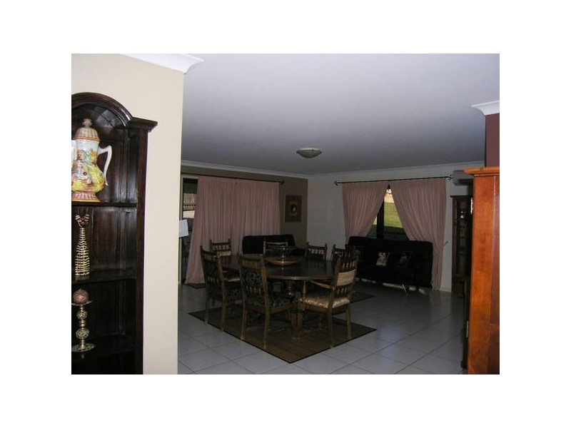 6 Diorama Court, Eatons Hill QLD 4037